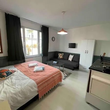 Amuer 6 * İstanbul